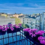 Senate Hotel
