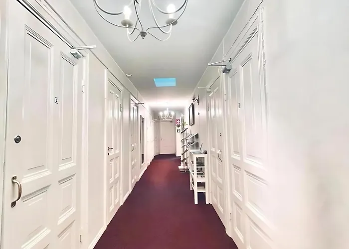 Senate Hotel