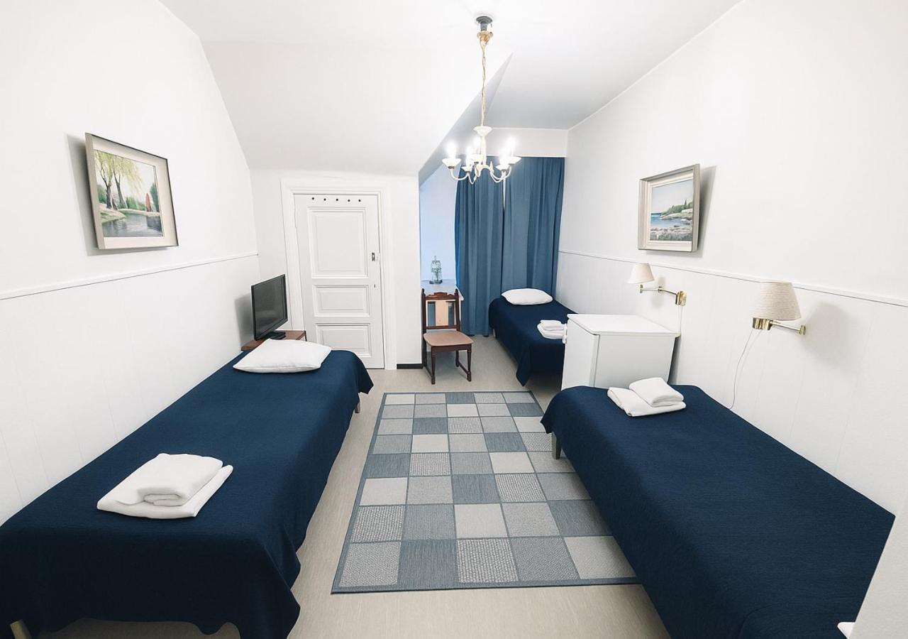 Senate Hotel